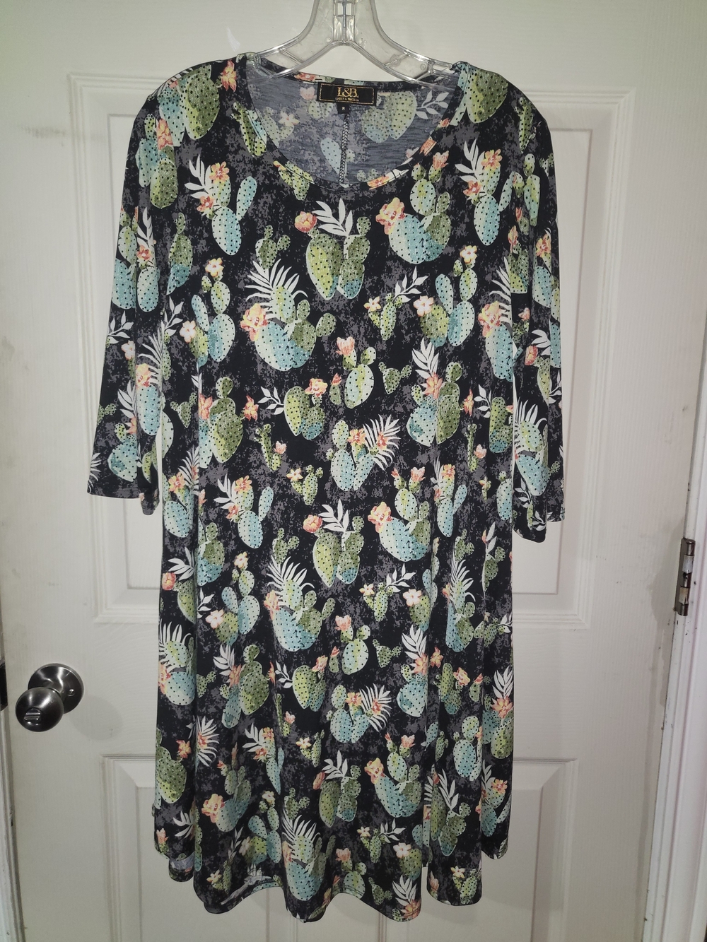 L&B Black Long Sleeve Cactus Print Dress Black with Flower, Size Small